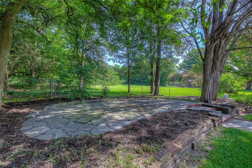 18 Mullaney Road Greenville, TX 75402 - Photo 33 of 37 a view of a yard with trees