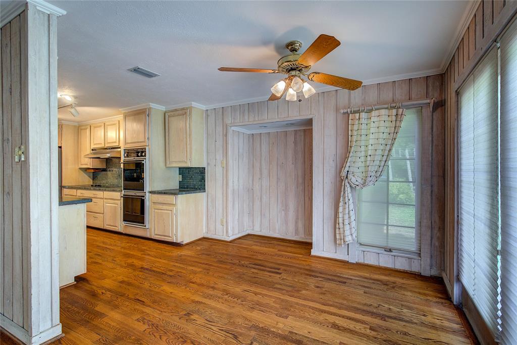 18 Mullaney Road Greenville, TX 75402 - Photo 10 of 37 a view of kitchen and window