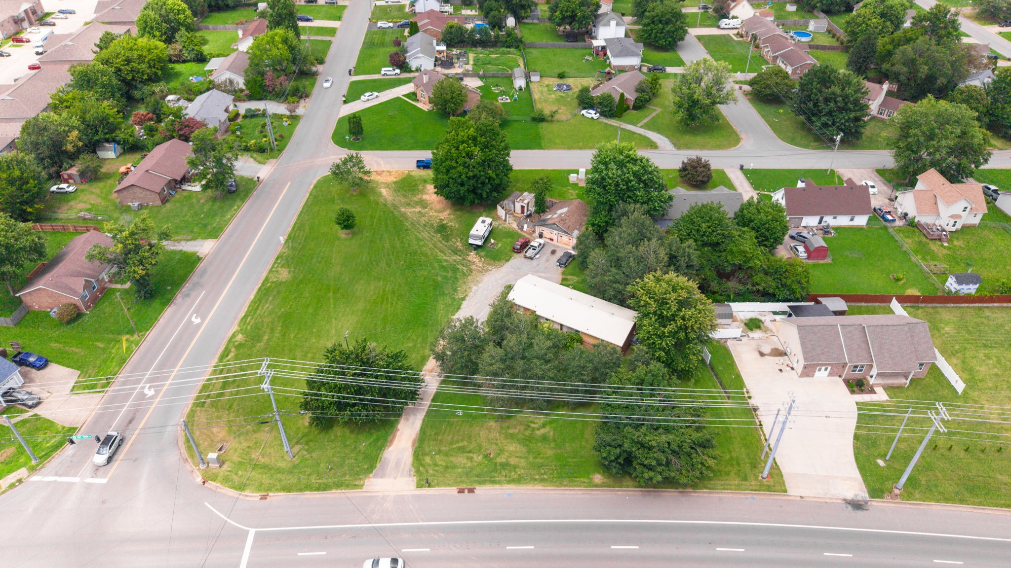 801 Tiny Town Road Clarksville, TN 37042 - Photo 3 of 19 Gallery Image 3
