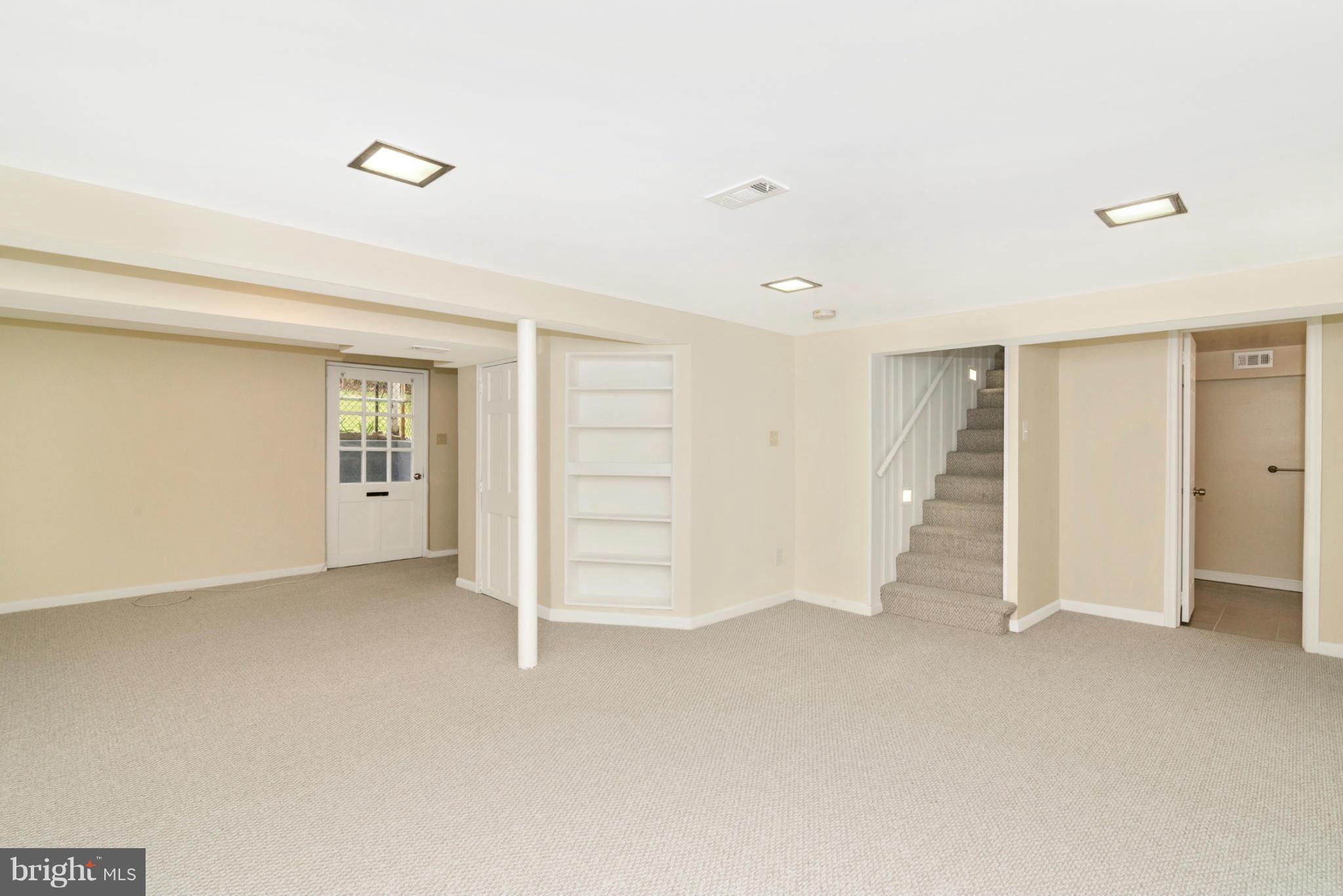 2801 Weisman Road Silver Spring, MD 20902 - Photo 21 of 30 a view of empty room with closet