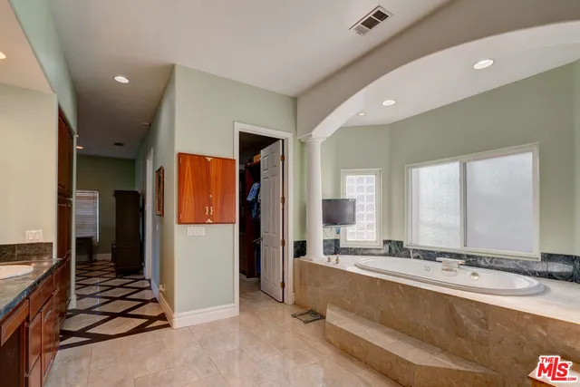 $2,950,000 | 3051 Don Rolando, Escondido, CA 92025