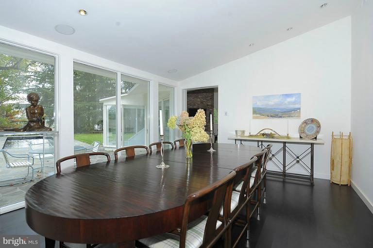 175 Chain Bridge Road McLean, VA 22101 - Photo 10 of 30 Dining Room