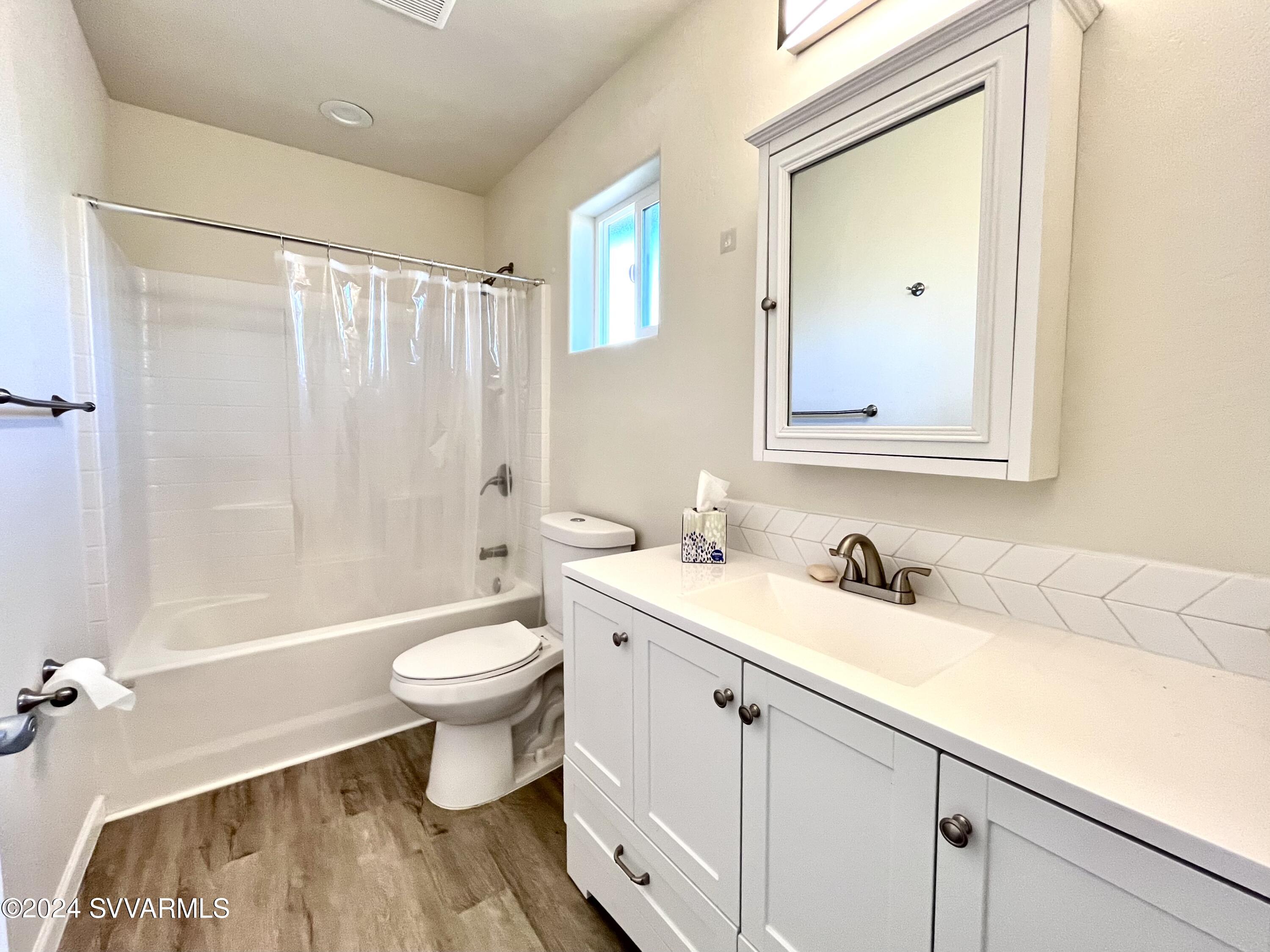 5860 Meander Trail Rimrock, AZ 86335 - Photo 24 of 51 Primary Bath