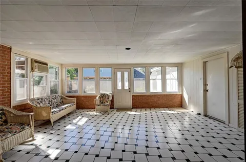 $369,000 | 3404 North Labarre Road, Metairie, LA 70002