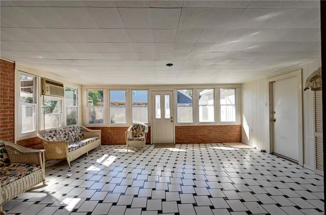 $369,000 | Undisclosed Address, Metairie, LA 70002