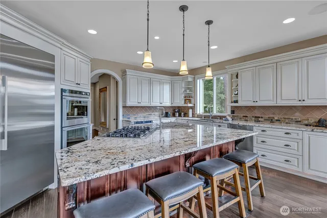 $3,250,000 | 21256 39th St Court East, Lake Tapps, WA 98391