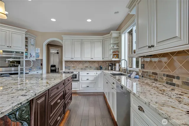 $3,250,000 | 21256 39th St Court East, Lake Tapps, WA 98391