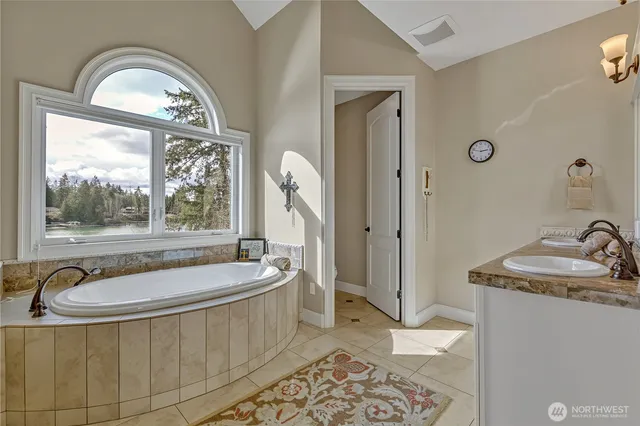 $3,250,000 | 21256 39th St Court East, Lake Tapps, WA 98391