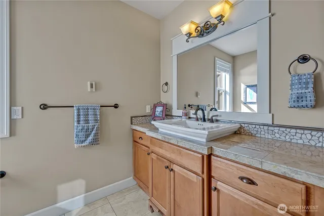 $3,250,000 | 21256 39th St Court East, Lake Tapps, WA 98391