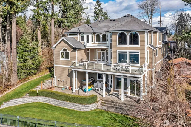 $3,250,000 | 21256 39th St Court East, Lake Tapps, WA 98391