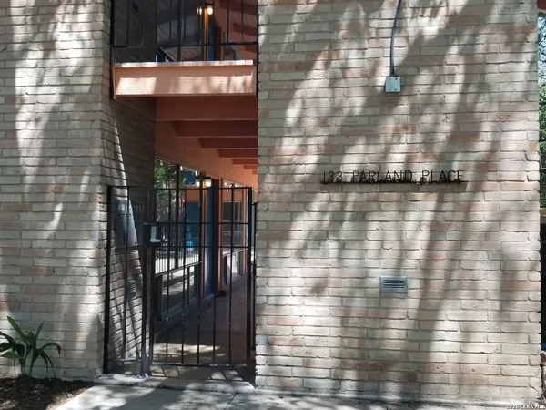 $950 | 133 Parland Place, Unit 3, San Antonio, TX 78209
