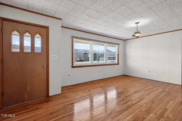 $264,000 | 42 Hurt Avenue, Lebanon, VA 24266