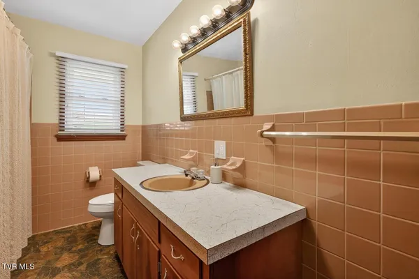 $264,000 | 42 Hurt Avenue, Lebanon, VA 24266