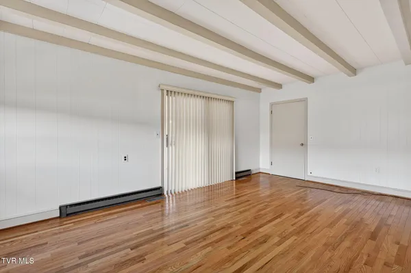 $264,000 | 42 Hurt Avenue, Lebanon, VA 24266