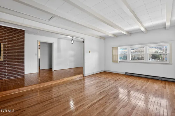 $264,000 | 42 Hurt Avenue, Lebanon, VA 24266