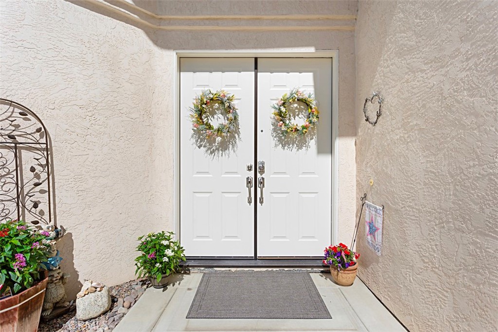 1957 Cresthaven Drive Vista, CA 92084 - Photo 3 of 47 a view of a entryway