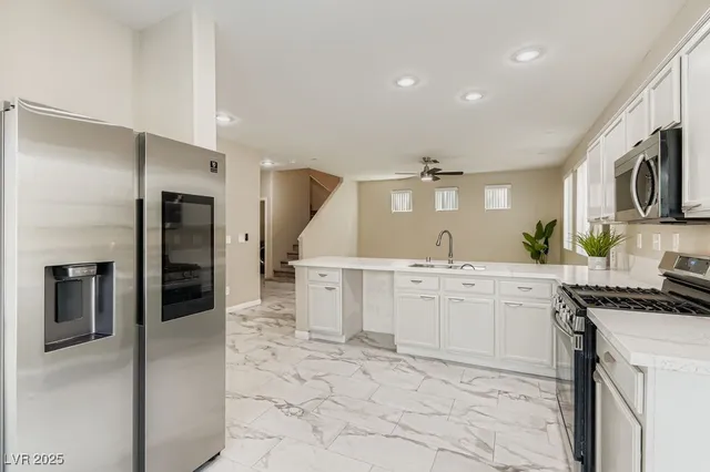 $2,050 | 9519 West Wooded Heights Avenue, Las Vegas, NV 89148