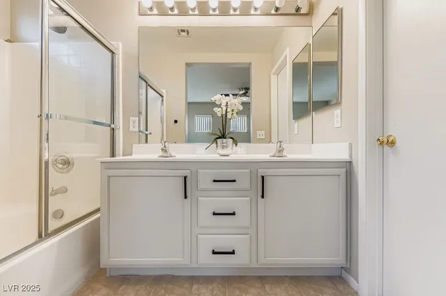 $2,050 | 9519 West Wooded Heights Avenue, Las Vegas, NV 89148