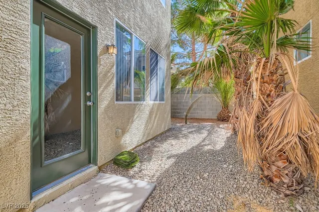 $2,050 | 9519 West Wooded Heights Avenue, Las Vegas, NV 89148