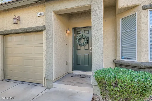 $2,050 | 9519 West Wooded Heights Avenue, Las Vegas, NV 89148