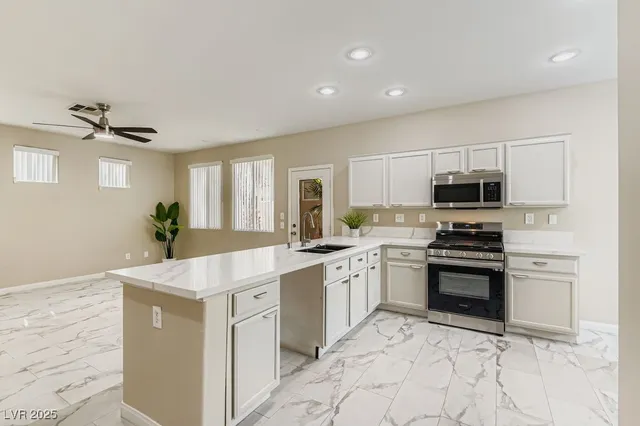 $2,050 | 9519 West Wooded Heights Avenue, Las Vegas, NV 89148