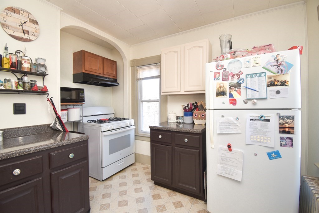 36 Forest Street Springfield, MA 01108 - Photo 10 of 42