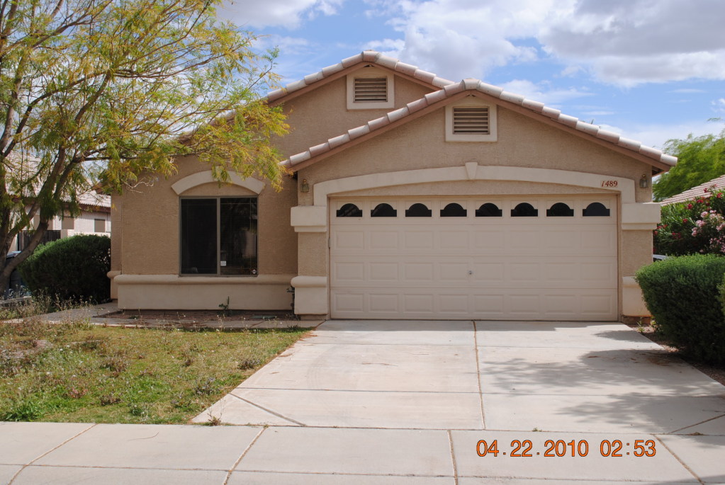 1489 West Page Avenue Gilbert, AZ 85233 - Photo 5 of 7 Front of home