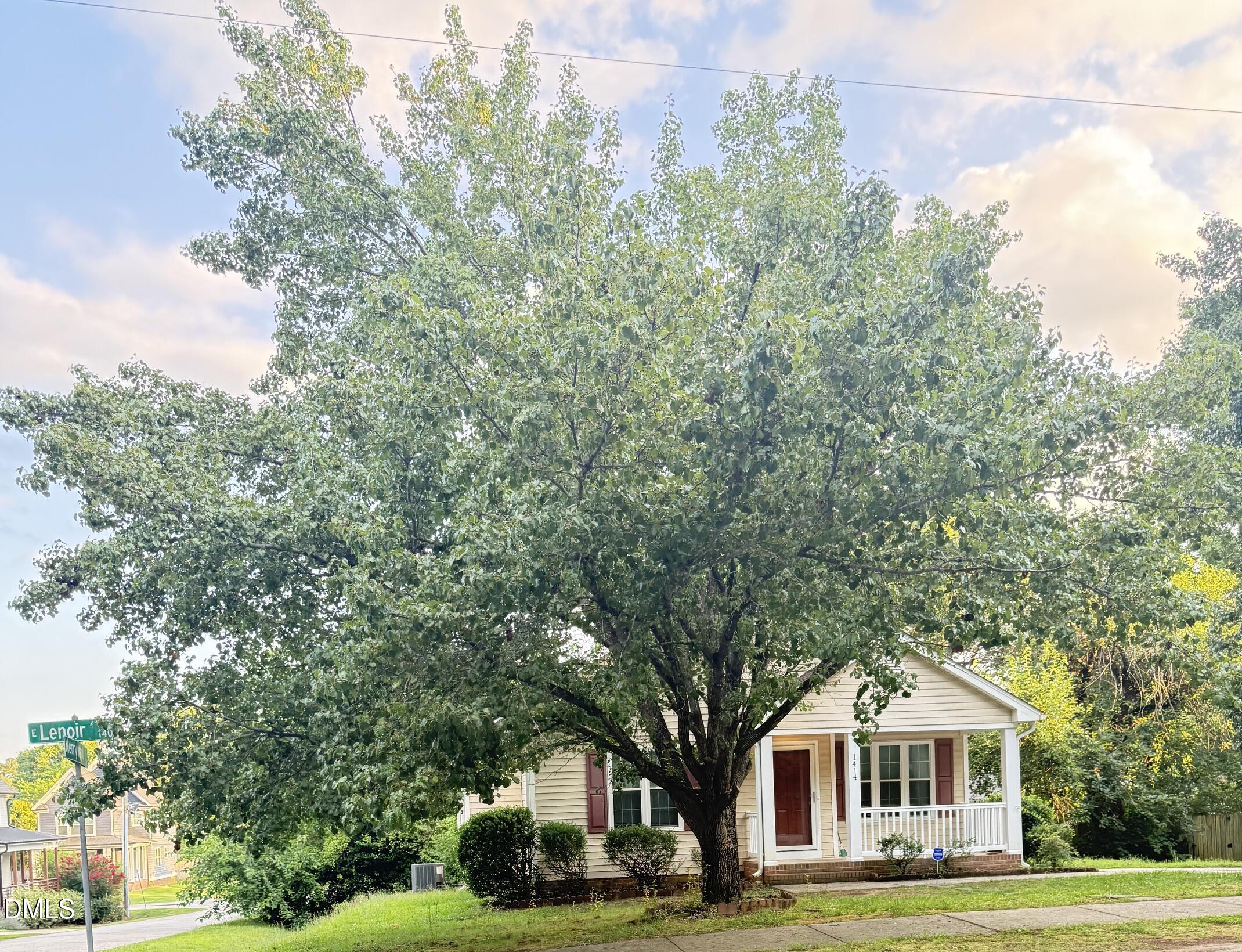 1414 East Lenoir Street Raleigh, NC 27610 - Photo 2 of 3 IMG_9227 (1)