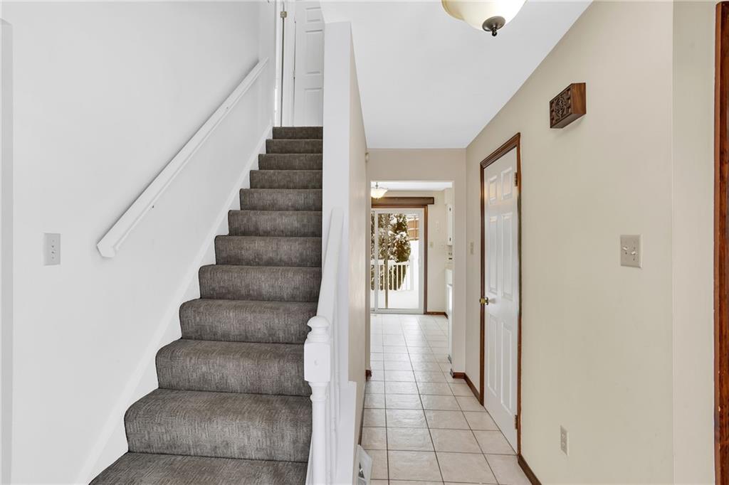 10191 Sudberry Drive Wexford, PA 15090 - Photo 5 of 49