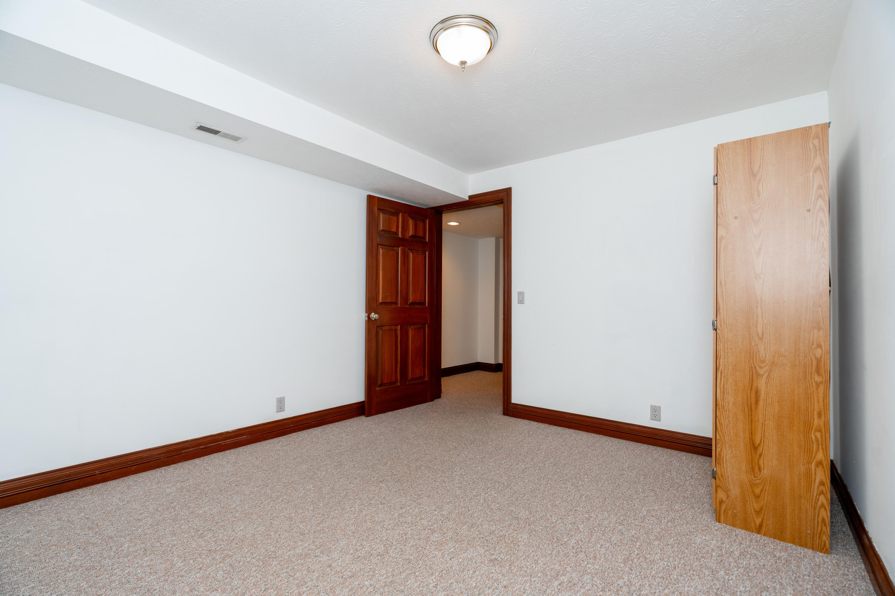 2442 Greystone Lane Springfield, OH 45503 - Photo 47 of 62