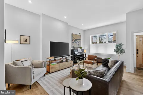 $700,000 | 1509 Reed Street, Philadelphia, PA 19146