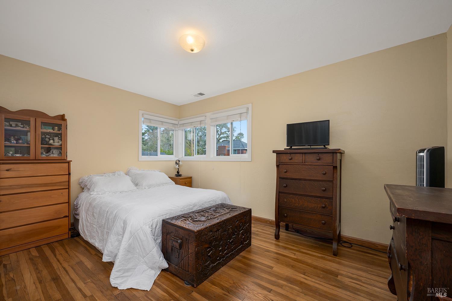 375 Florence Avenue Sebastopol, CA 95472 - Photo 18 of 41