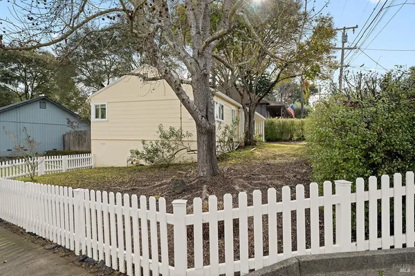 $1,299,000 | 375 Florence Avenue, Sebastopol, CA 95472