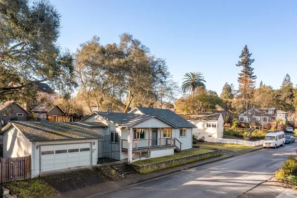 $1,299,000 | 375 Florence Avenue, Sebastopol, CA 95472