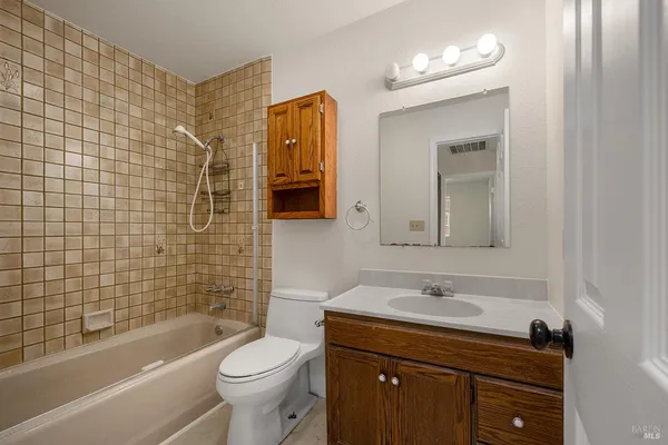 $1,299,000 | 375 Florence Avenue, Sebastopol, CA 95472