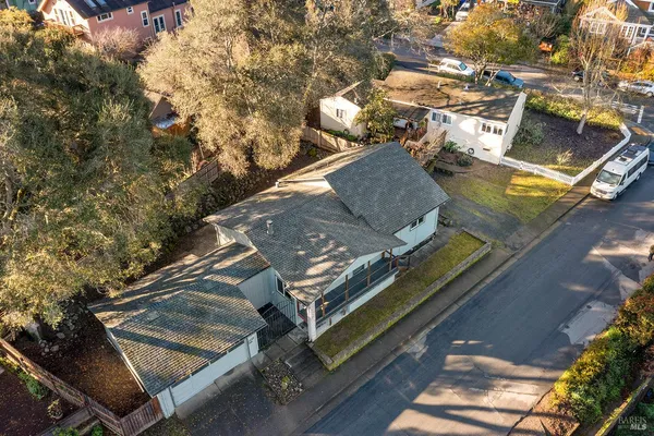 $1,299,000 | 375 Florence Avenue, Sebastopol, CA 95472