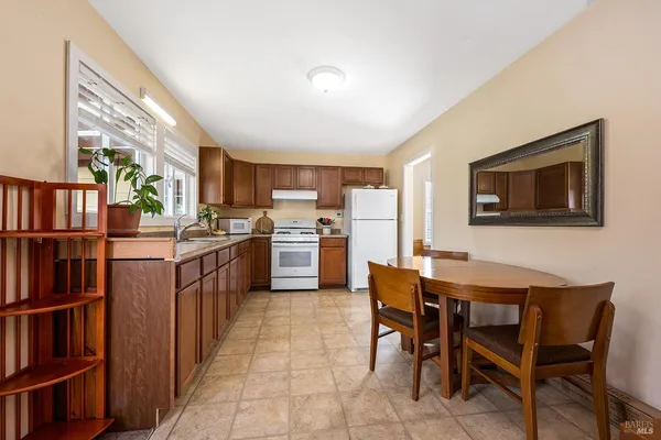 $1,299,000 | 375 Florence Avenue, Sebastopol, CA 95472