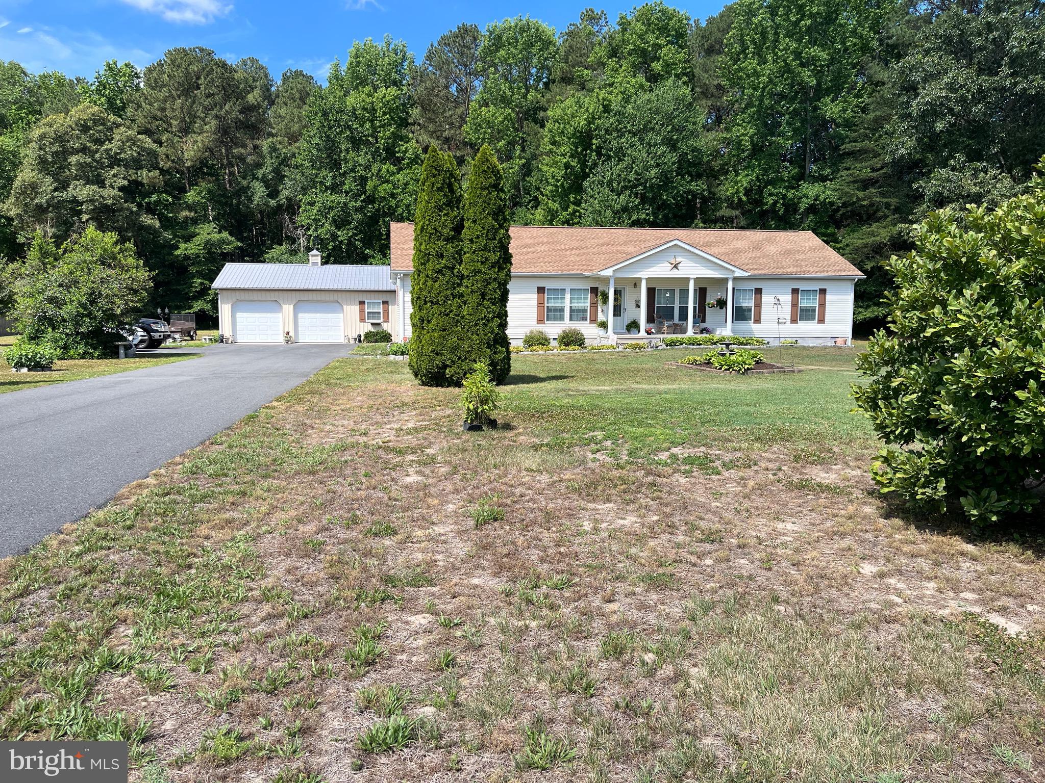 2407 Hunting Quarter Road Houston, DE 19954 - Photo 2 of 17 Exterior Front