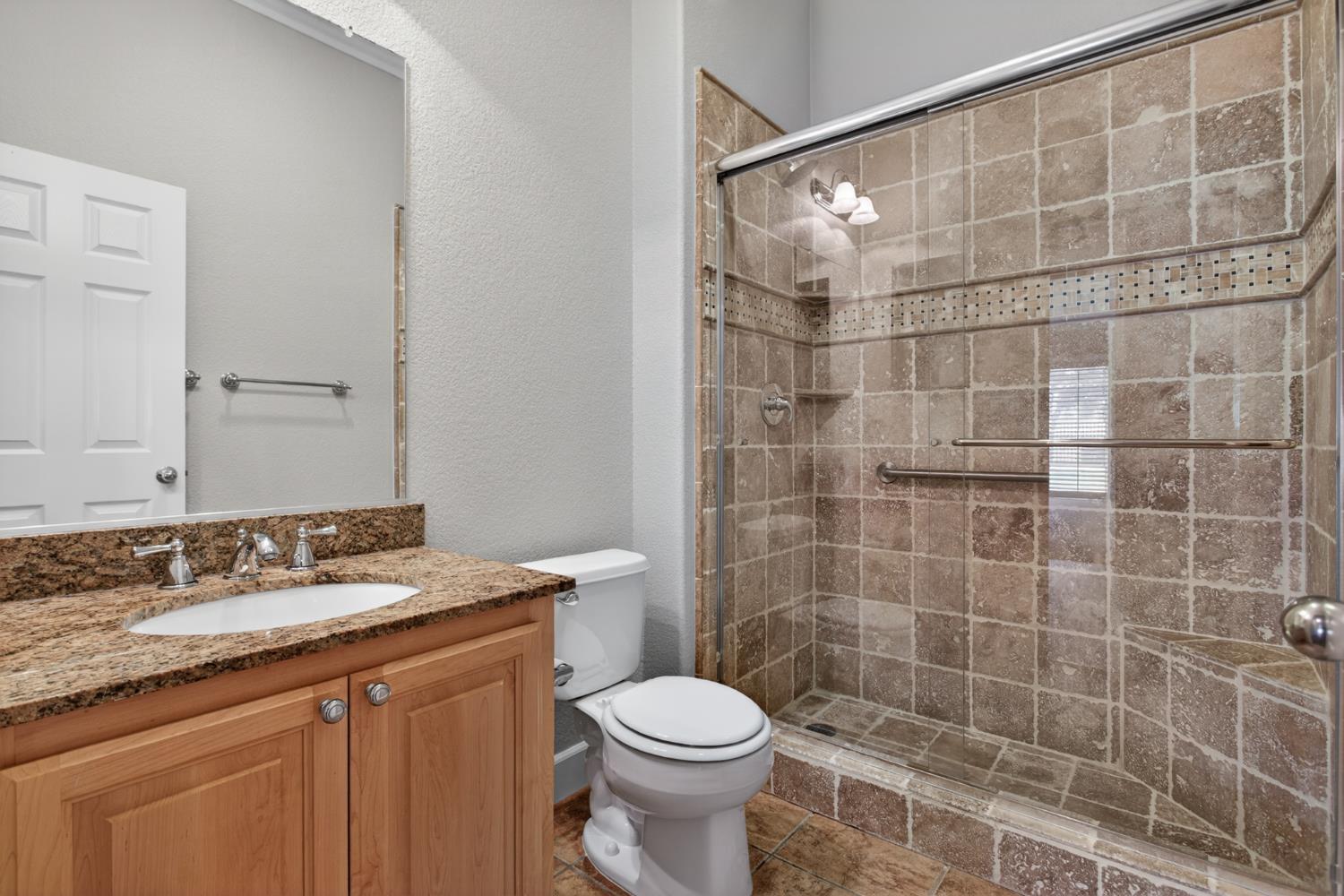 9016 Tee Patterson, CA 95363 - Photo 20 of 46 Guest Bathroom