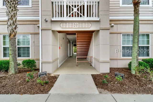 $295,000 | 4924 Bluffton Parkway, Unit 19206, Bluffton, SC 29910