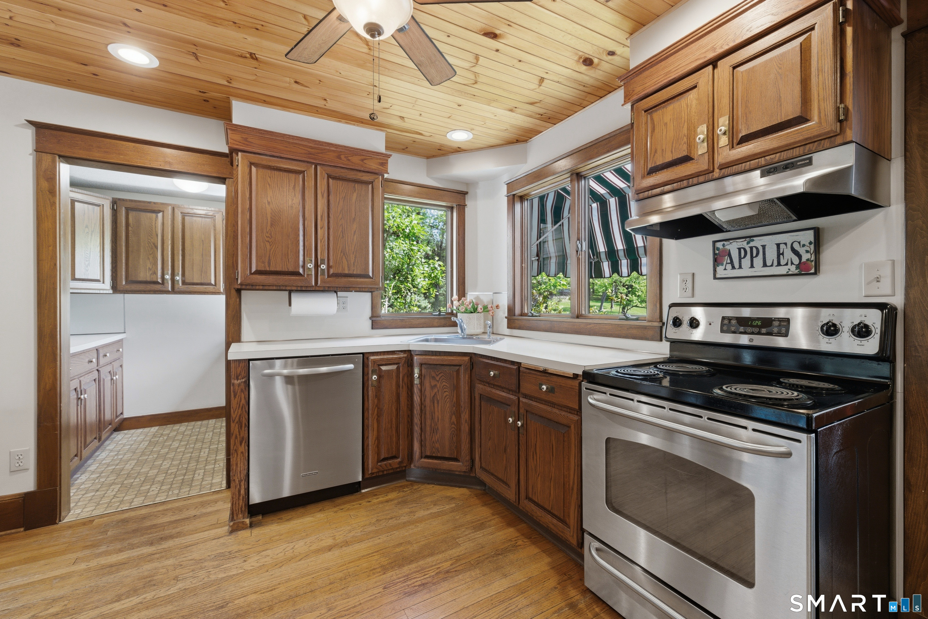 2 Quarry Road Simsbury, CT 06070 - Photo 16 of 35