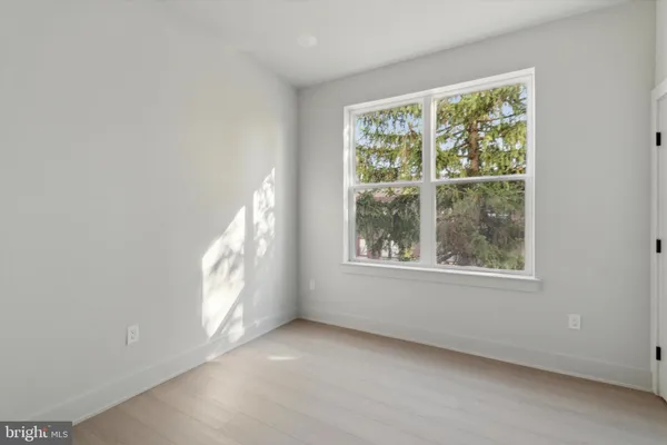 $1,515 | 5521 Wayne Avenue, Unit 207, Philadelphia, PA 19144