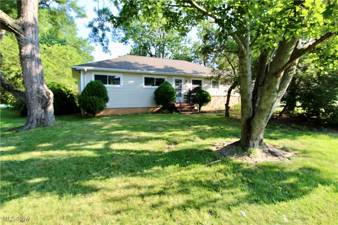 22420 Mastick Road Cleveland, OH 44126 - Photo 1 of 37