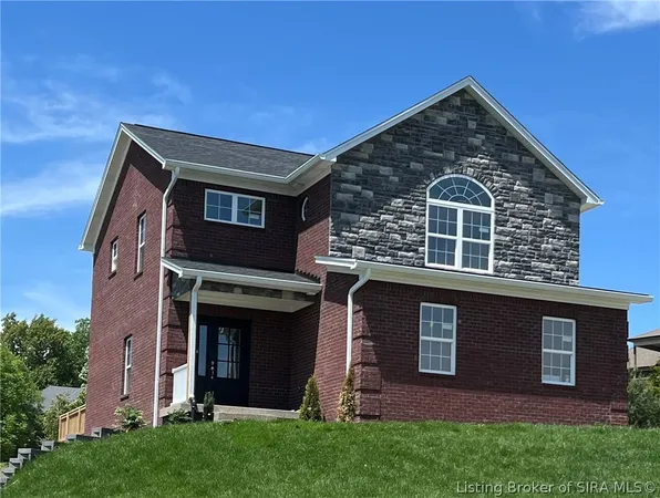 $588,900 | 4001 Crestwood Drive, Floyds Knobs, IN 47119