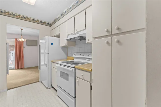 $254,900 | 100 Kennedy Drive, Unit 62, South Burlington, VT 05403