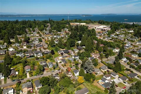 $645,000 | 3931 Friday Avenue, Everett, WA 98201