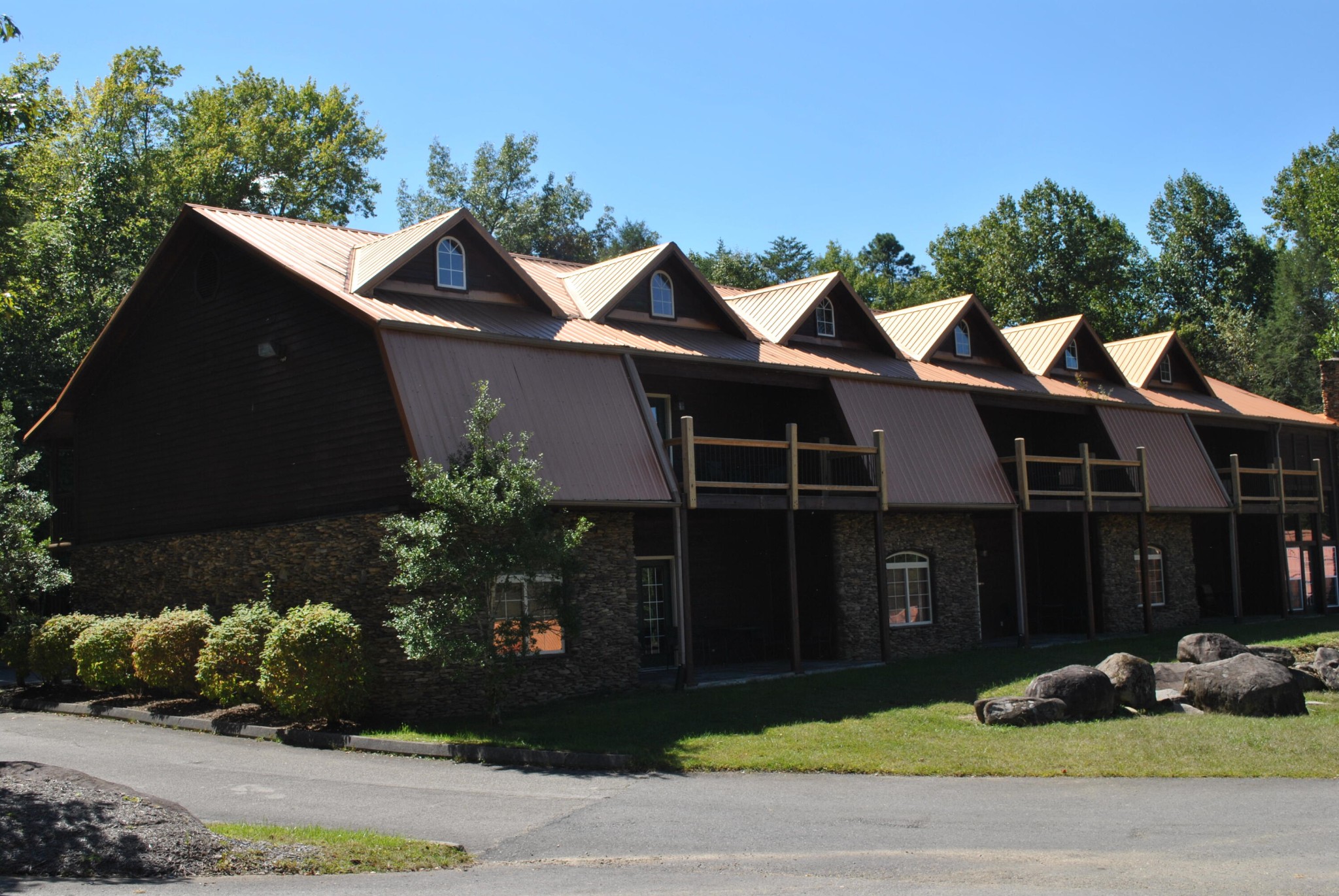 a front view of house with yard
