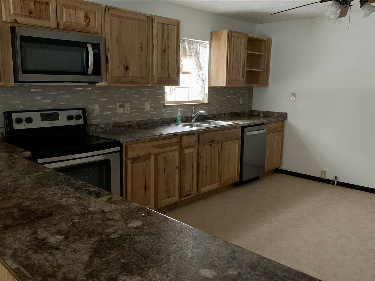 5009 Pleasant View Road Huntington, WV 25701 - Photo 3 of 11 Gallery Image 3