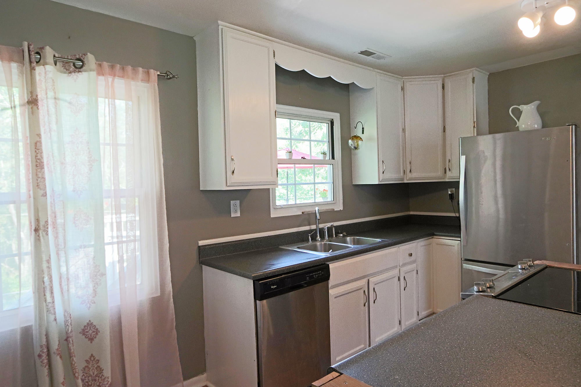 217 Sunset Cir Road Lewisburg, WV 24901 - Photo 11 of 38 Gallery Image 11
