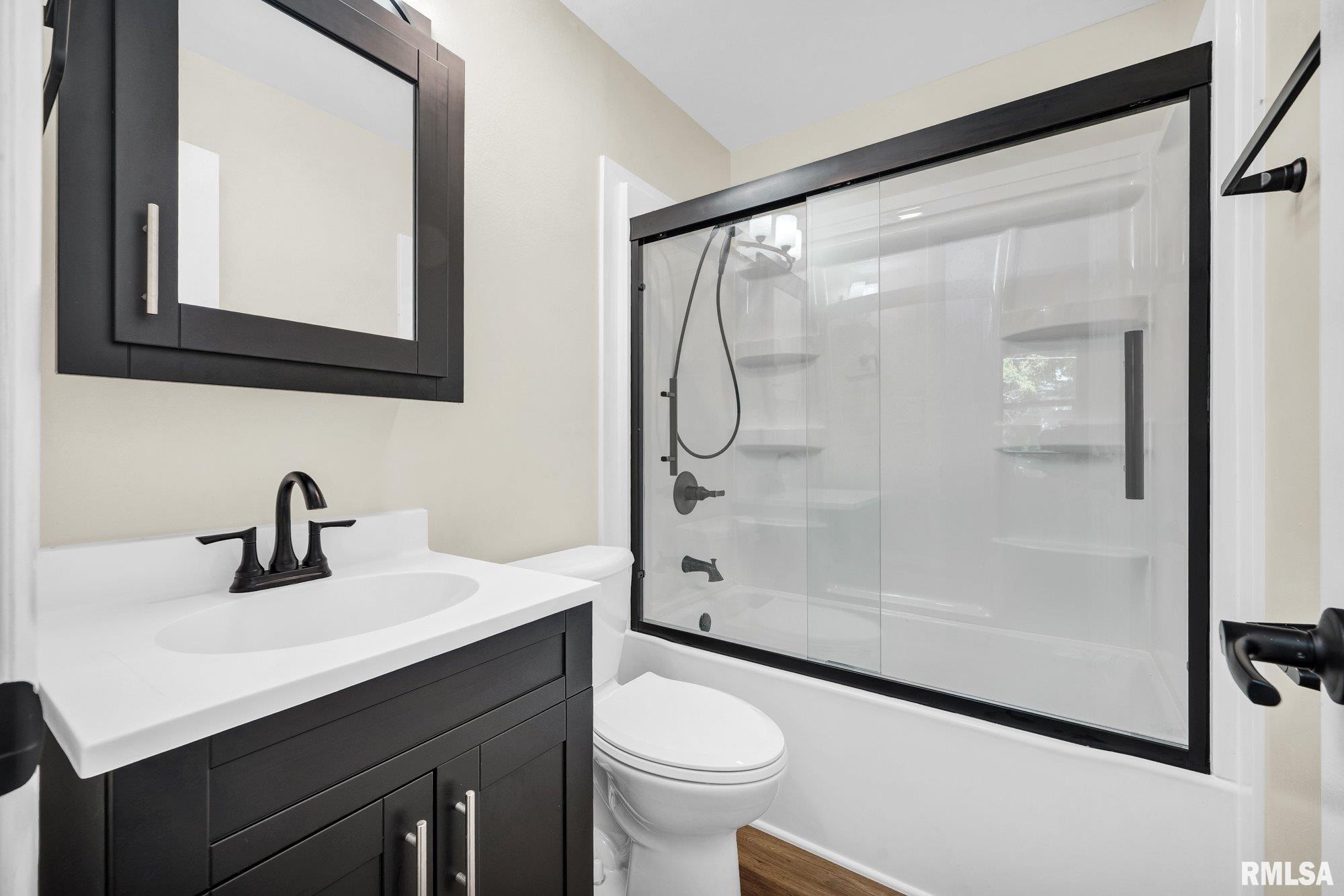 5814 North Hamilton Road Peoria, IL 61614 - Photo 13 of 25 Gallery Image 13